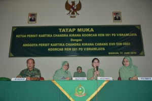 Pengarahan Ketua Persit KCK Koorcab Rem 081 PD VBrawijaya  Dalam Tatap Dengan Anggota Persit KCK Cabang XVII Kodim 0803Madiun (5)