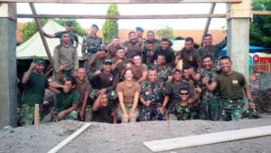 28 US NAVI DAN TNI AL MASIH LANJUTKAN PEMBANGUNAN SEKOLAH (3)
