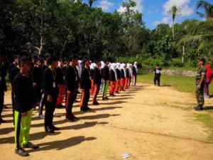 Babinsa Kokop Bangkalan, Tanamkan Kedisiplinan Siswa Baru SMAN 1