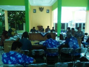 KORAMIL 05NUSAWUNGU BERSAMA UNSUR FORKOPINCAM RAPAT PANITIA HUT RI YANG KE - 71 2