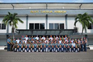 01 PANGARMATIM BERIKAN PEMBEKALAN GELADI WASKITA DHARMA  PASIS SESKO TNI TA 2016 (2)