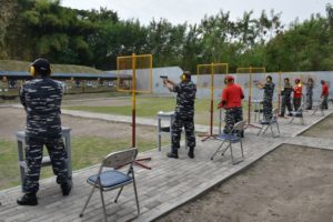 25 POLISI MILITER KOARMATIM LAKSANAKAN LATIHAN MENEMBAK (1)