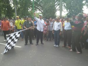 7. Kodim 0829 Bangkalan Meriahkan Lomba Gerak Jalan (1)