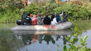 8. Kodim Bangkalan Bersama Lanal Batuporon Gelar Lomba Dayung Rubber Boat (3)