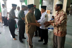 Dandim 0806Trenggalek Hadiri Istighosah Pelepasan Calon Jama'ah Haji Kabupaten Trenggalek Tahun 1437H2016 (4)
