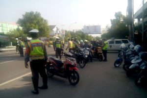 Petugas Gabungan Subdenpom V-2 Ngawi, Satlantas Polres Ngawi dan DishubDLLAJ Kabupaten Ngawi Gelar Gaktib. 1