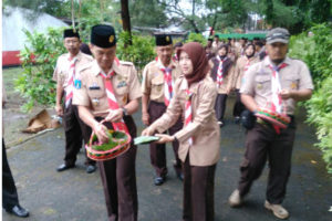ZIARAH MAKAM NASIONAL DALAM RANGKA HUT GERAKAN PRAMUKA KE 55 KWARTIR CABANG PONOROGO (1)