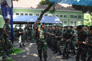 pengarahan pangdivif 2 kostrad di yonif 515 kostrad 2-8-16   (5)