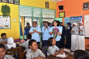 02 SISWA DAN SISWI SD HANGTUAH 10 DAPAT PENGHARGAAN (2)