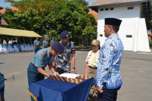 08-komandan-denma-koarmatim-pimpin-pengambilan-sumpah-dan-janji-pns-koarmatim-4