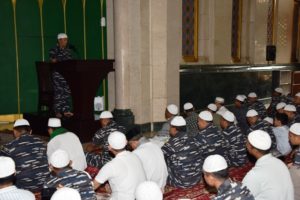 12-pangarmatim-laksanakan-sholat-idul-adha-1436-h-bersama-keluarga-besar-koarmatim-di-masjid-ass-salam-1