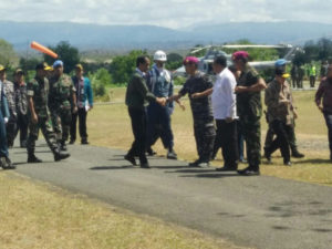 140916-danlantamal-v-sambut-kedatangan-presiden-ri-di-puslatpur-karangtekok-4