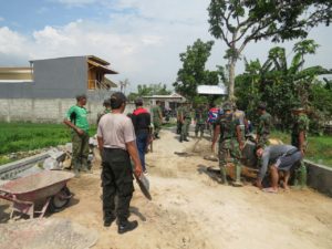 28-september-pencongkelan-dan-perataan-jalan-6