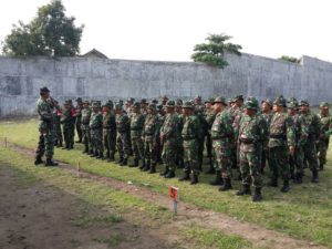 3. Asah Kemampuan Menembak, Kodim 0830 Surabaya Utara Gelar Latihan