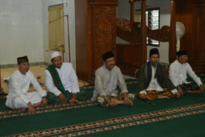 dandim-0802-ponorogo-sholat-idhul-adha-di-masjid-agung-rmaa-tjokronegoro-3