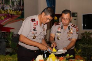 HUT POLWAN RI