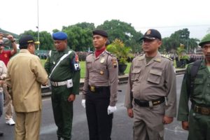 jelang-pilkada-pemkab-cilacap-gelar-pasukan-ops-mantap-praja-bumi-wijayakusuma-1