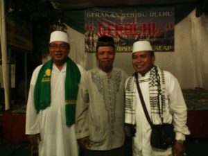 kasdim-0703cilacap-dan-babinsa-mengikuti-gelar-gerakan-seribu-qulhu-2