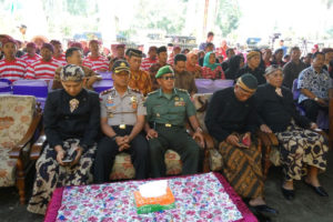 Kasdim 0806Trenggalek Hadiri Peringatan Jasa Ki Ageng Menak Sopal (1)