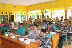 penyuluhan-dan-pelatihan-guna-peningkatkan-penghasilan-petani-gula-merah-1