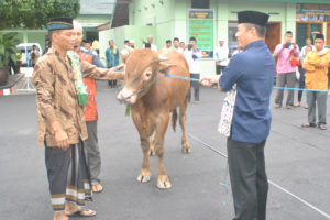 sholat-idul-adha-1437-h-di-halaman-makorem-081dsj-6