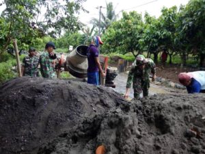 WALAUPUN DI HARI LIBUR PERSONEL KORAMIL 11 TETAP LAKSANAKAN PRA TMMD KE-97 3