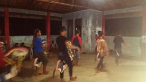 warga-pitulasi-berlatih-seni-tari-kuda-lumping-sambut-gubernur-1