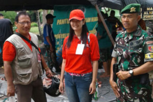 yonif-511dy-memotong-hewan-kurban-untuk-kaum-duafa-4
