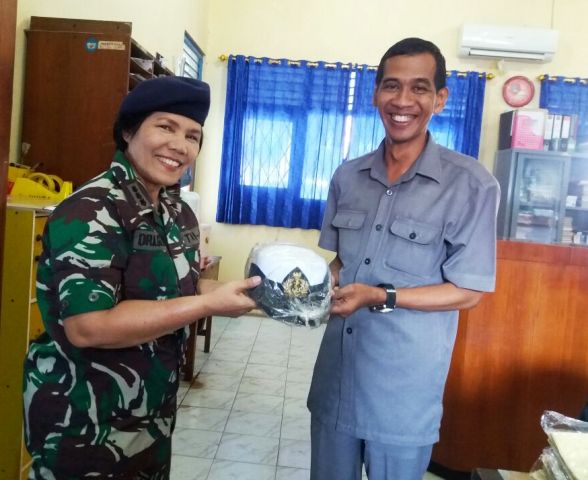 20-kowal-koarmatim-hibahkan-kaporlap-ke-sma-hangtuah-1-surabaya-2