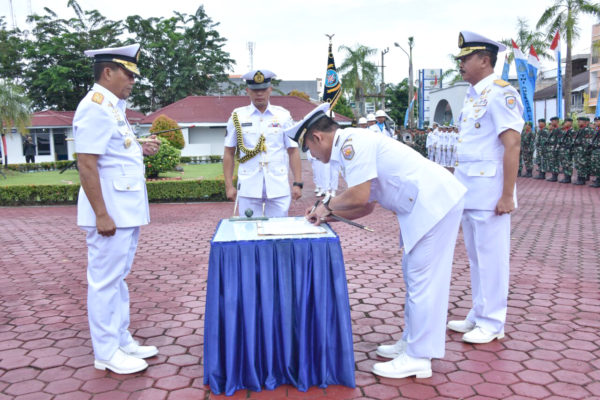 01-komandan-lantamal-xiii-tarakan-diserah-terimakan-4