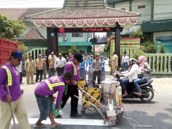07-11-2016-markah-jalan-kandangan-5