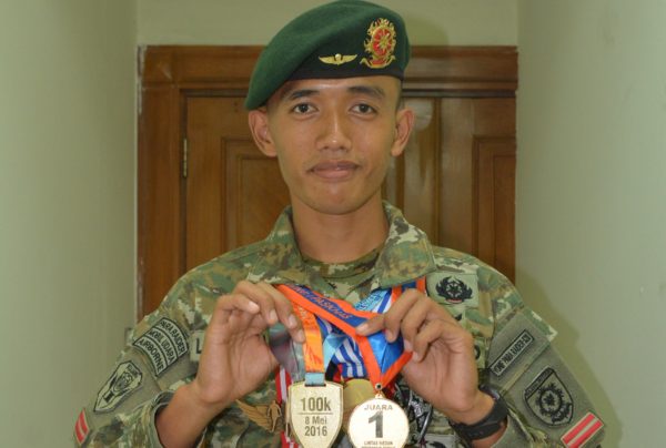 2-pratu-iotswardi-kabeakan-juara-marathon-kostrad-2a