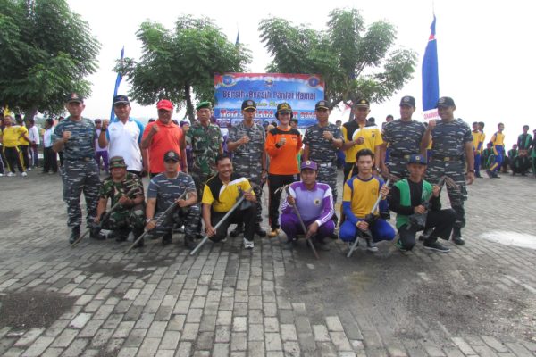 281116-bpo-bersih-bersih-pantai-3