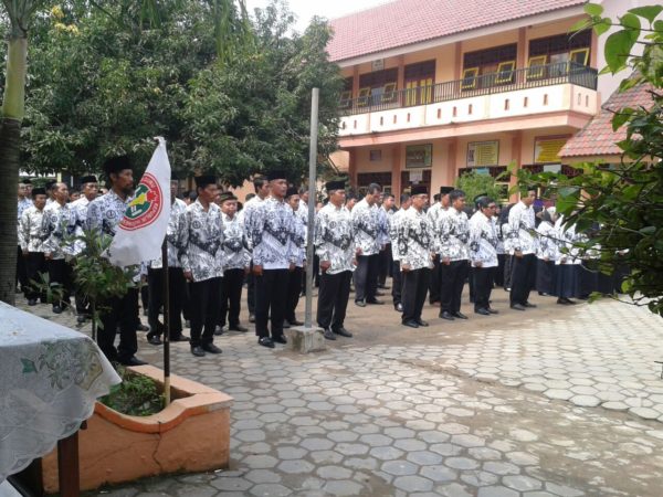 3-personel-kodim-0829-bangkalan-ikuti-upacara-hari-guru-nasional-2