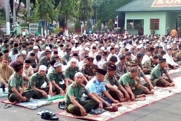 doa-bersama-di-makorem-3