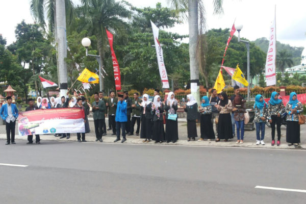 pmii-persatuan-mahasiswa-islam-indonesia-kabupaten-trenggalek-lakukan-aksi-damai-di-hari-pahlawan-2