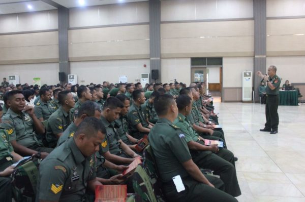 1-sosialisasi-hiv-di-makostrad-3