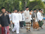 dandim-0802-ponorogo-sholat-idhul-adha-di-masjid-agung-rmaa-tjokronegoro-2