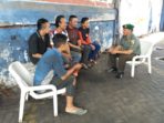 1. Tumbuhkan Rasa Kebhinekaan, Babinsa Tandes Komsos di Kampung Tanjungsari