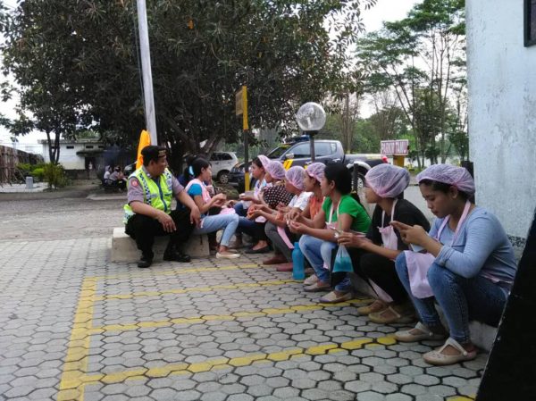 Jelang May Day, Anggota Polsek Ngadiluwih Sambang Pabrik ...