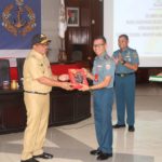 26 TARI JAPEN KUTAI SAMBUT KUNJUNGAN KOMANDAN KRI DEWARUCI BERSAMA PARA KADET AAL DI KANTOR WALIKOTA BALIKPAPAN.2